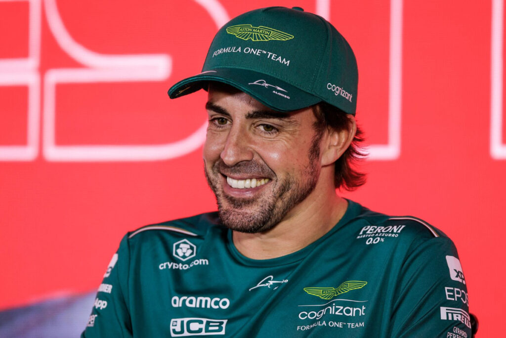 Fernando Alonso en Aston Martin