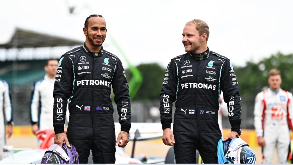 Valtteri Bottas y Lewis Hamilton.