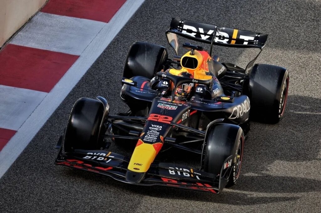 Tsunoda en Red Bull