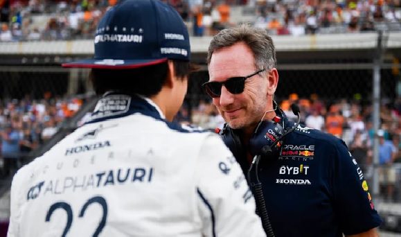 Tsunoda y Christian Horner.