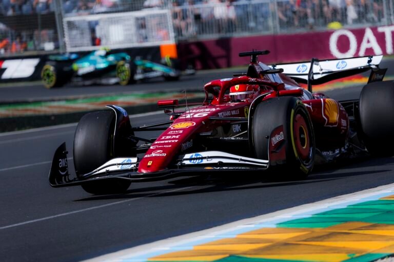 Charles Leclerc lidero la prueba con Ferrari