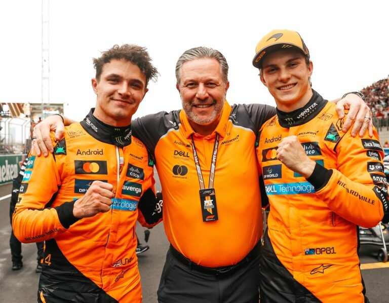 Zak Brown, Norris y Piastri, los referentes de Mclaren