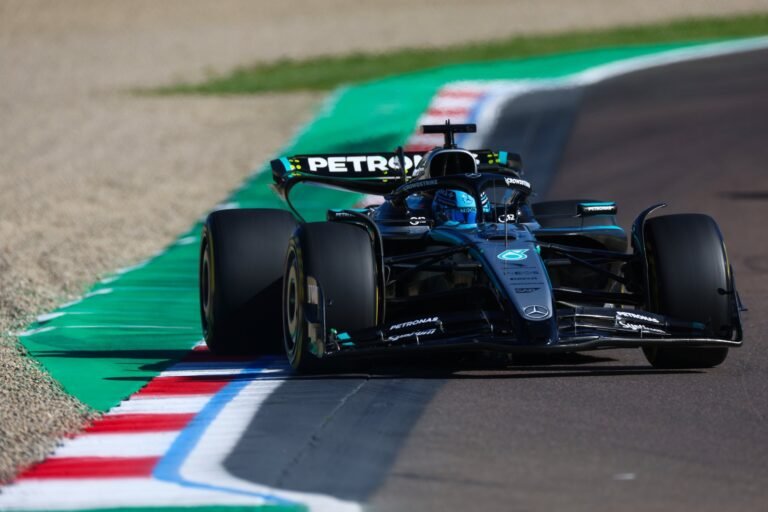 Mercedes nunca encontró el ritmo en Imola.