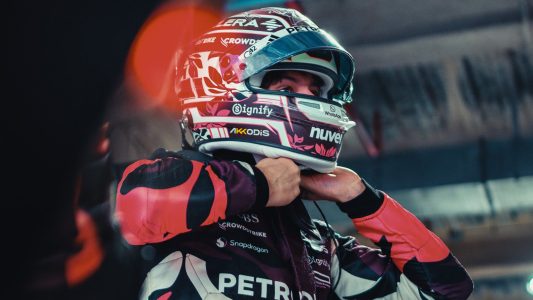 Andrea-Kimi-Antonelli-helmet-Miami-Mercedes Andrea Kimi Antonelli tuvo un gran fin de semana con Mercedes en Miami.