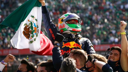 Checo-Pérez-marcharse-a-tiempo Checo Pérez en México.