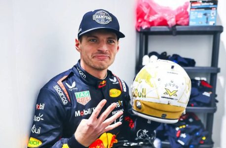 Max-Verstappen-Helmut-Mako-P Max Verstappen