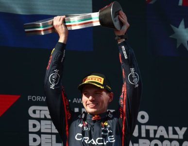 Max-Verstappen-gana-imola Max Verstappen