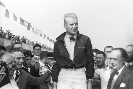 britanicos-en-Ferrari Mike Hawthorn, el primer británico campeón del mundo.